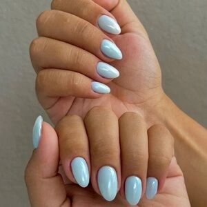 24pcs Baby Blue Color Short Oval Nude Glossy Tip Short Press On Nails, Macaron